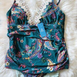 Women's NWT Size Large Sunshine Paisley Eucalyptus V-Neck One-Piece